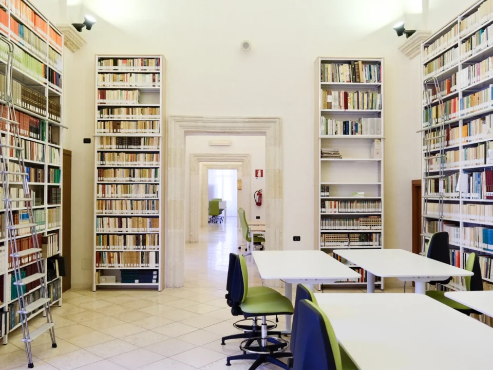 carmine calisi allestimento biblioteca di latiano 4