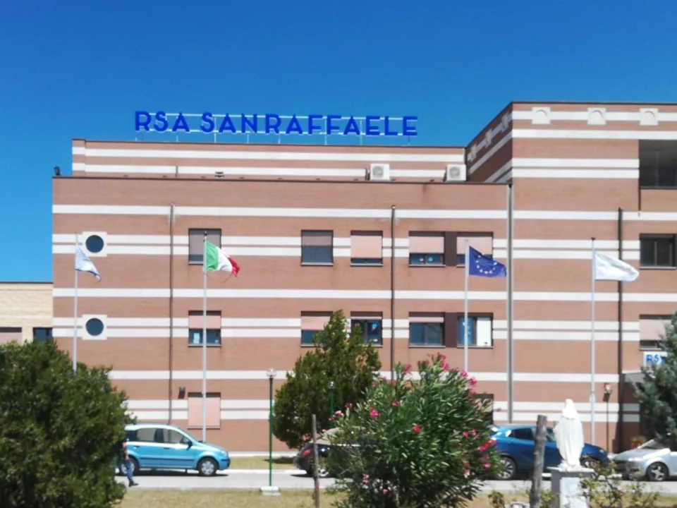 carmine calisi realizzazione insegne per gruppo san raffaele 7