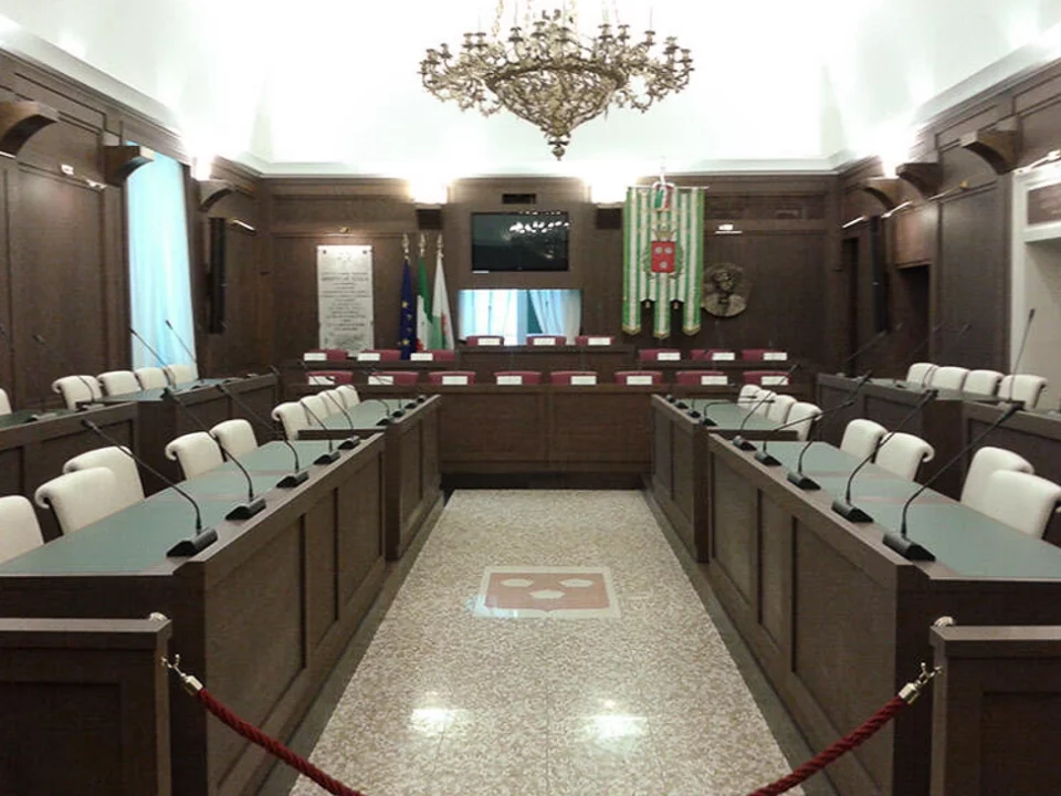 carmine calisi sala consigliare monopoli 1